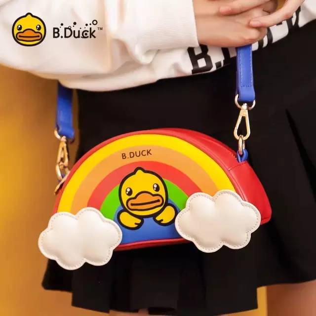 这些大容量包包简单又好看,这些包包不贵却比大牌还好看