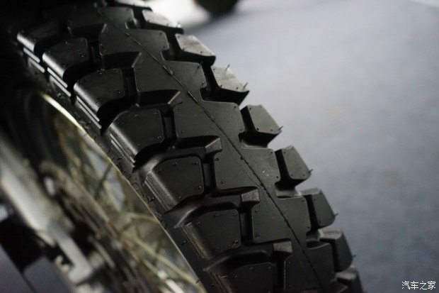 宋楠：评解放军嘉陵600*用军**摩托及技战术