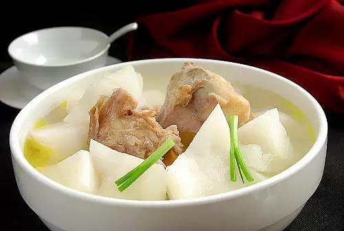 白萝卜治喉咙痒咳嗽快速止咳,蜂蜜与白萝卜怎样做能治咳嗽