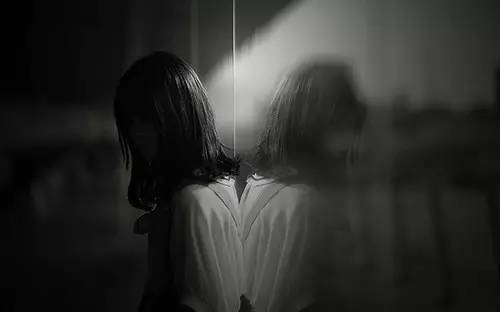 在最开心的时候抑郁发作怎么办,抑郁来袭怎么办