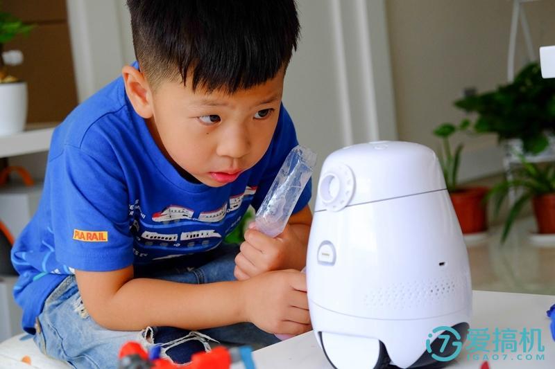 有趣的互动机器人,机器人趣味编程和思维启蒙