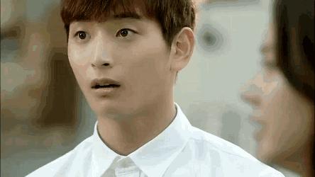 假冒大牌口红,正品香奈儿口红