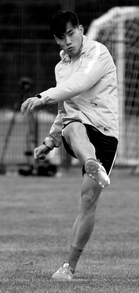 我的梦想是踢足球作文,我的梦想是在哪里踢球