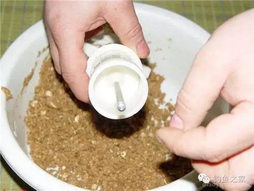 海竿钓鲫鱼用串钩好还是爆炸钩好,重庆小爆炸钩钓鲫鱼一般用几号钩