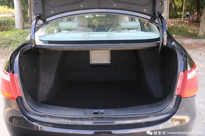 16款东风风神a60手动尊贵版,2016年东风风神a601.6自动豪华版