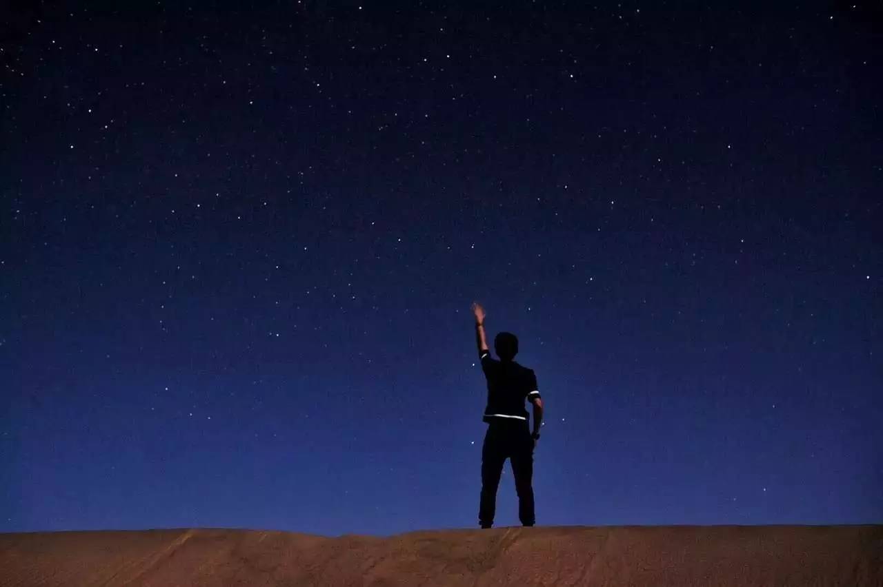 谁在美化美国,谁在美化齐淑芳