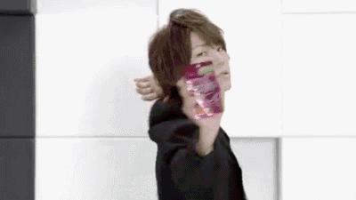 出现在辣眼睛广告里的他们,请告诉我这不是我的爱豆