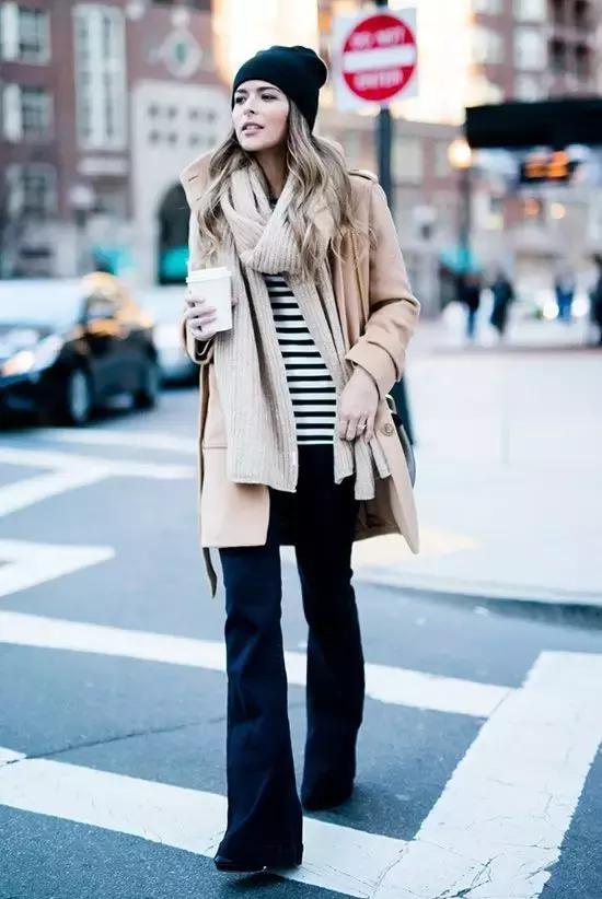 杨幂同款蓝色围巾,杨幂最新同款围巾