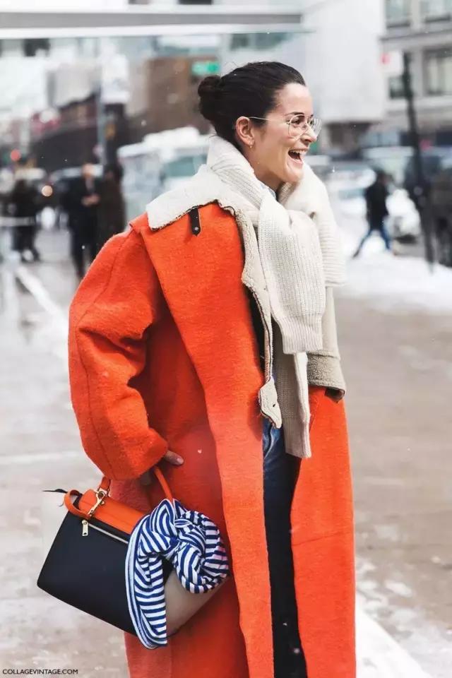 杨幂同款蓝色围巾,杨幂最新同款围巾