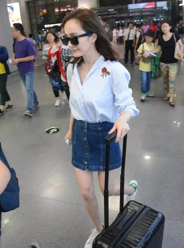 杨幂最新款卫衣,杨幂同款卫衣白色款爆款