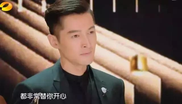 90后新星扮记者采访胡歌赵丽颖,采访胡歌谈到赵丽颖