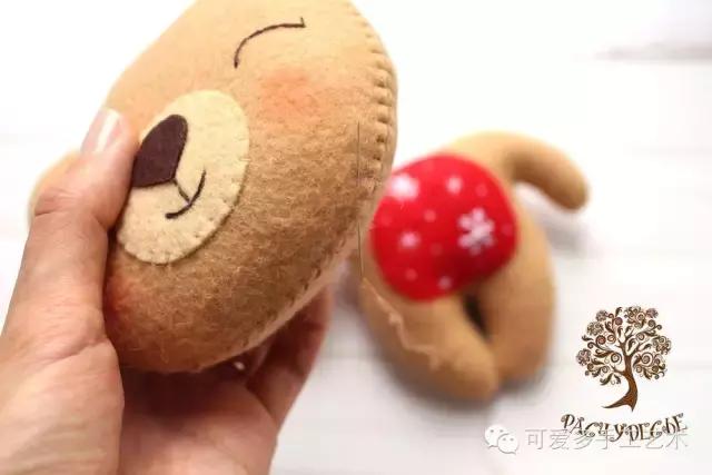 冬天可爱小熊,萌化了的可爱小熊怎么做