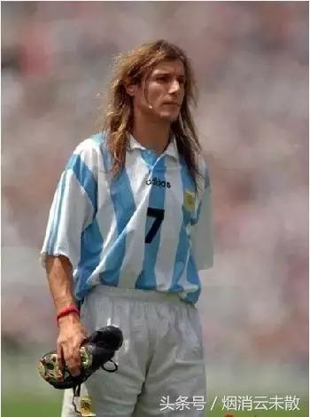 足球比赛发朋友圈的精美句子,适合发朋友圈关于足球的句子