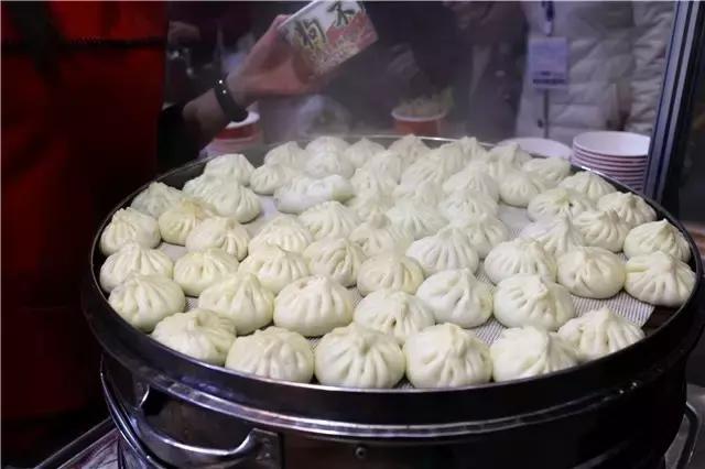 明天别睡懒觉和乌鲁木齐晚报君一起逛且逛且冬博会去