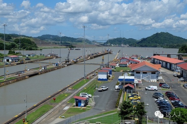 巴哈马和巴拿马区别,巴哈马跟巴拿马