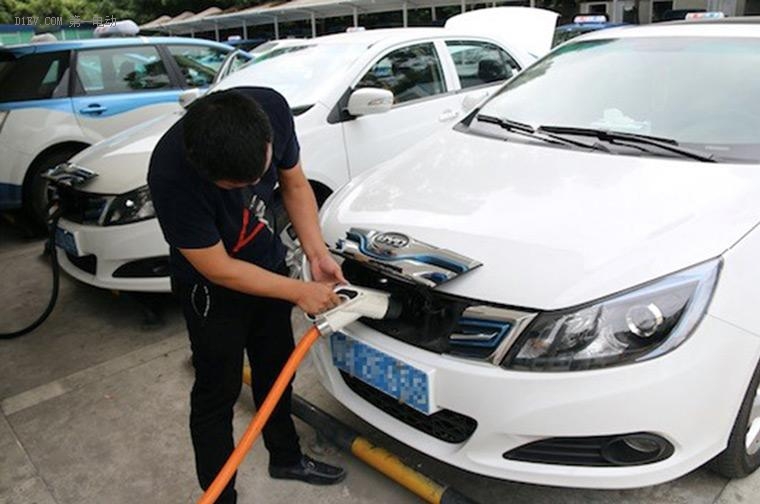 比亚迪e5成为网约车新宠网约车车主现状调查