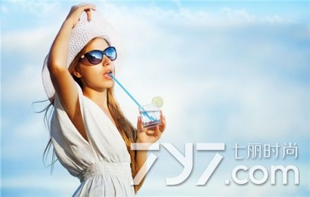 宿醉后头疼是怎么回事,宿醉后头疼了一天怎么缓解