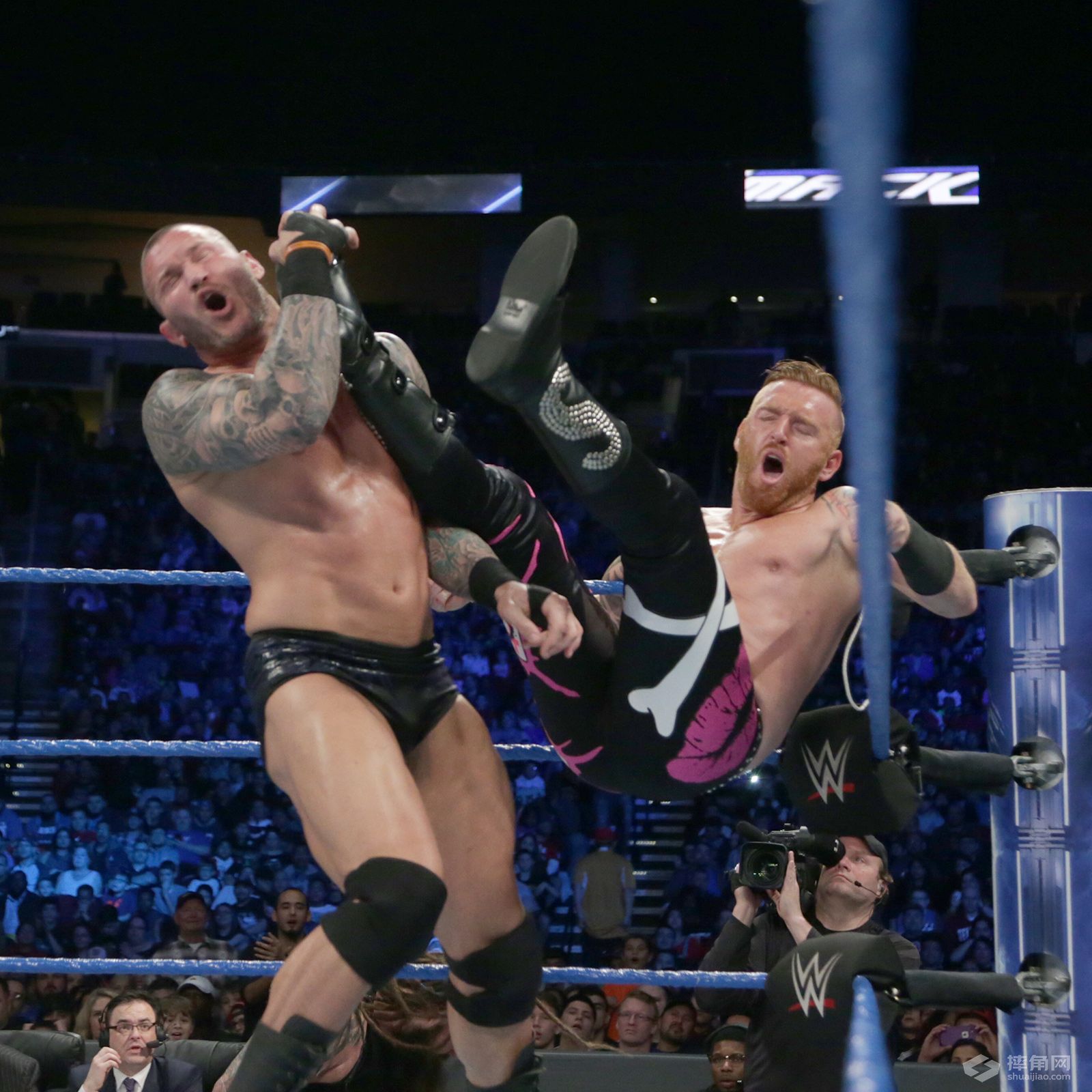 WWE驸马爷风云决战RVD！凯恩抛摔毕雪夫获全场欢呼！