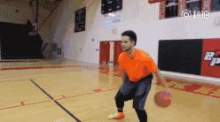 运球不会就多练,篮球新手学不会运球怎么办