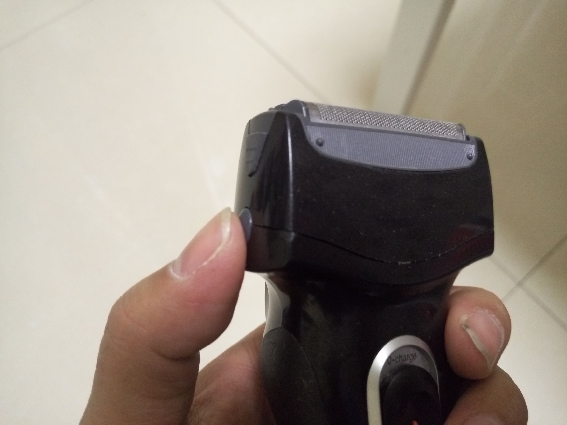 松下电动剃须刀怎样拆解修理,松下剃须刀es4027换电池教程