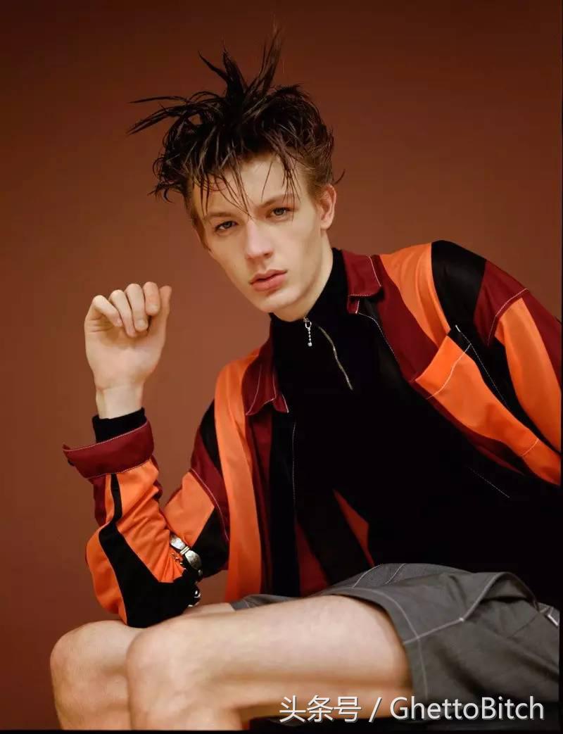 前一百只有两个肌肉男模，2017春夏时装周男模排行榜