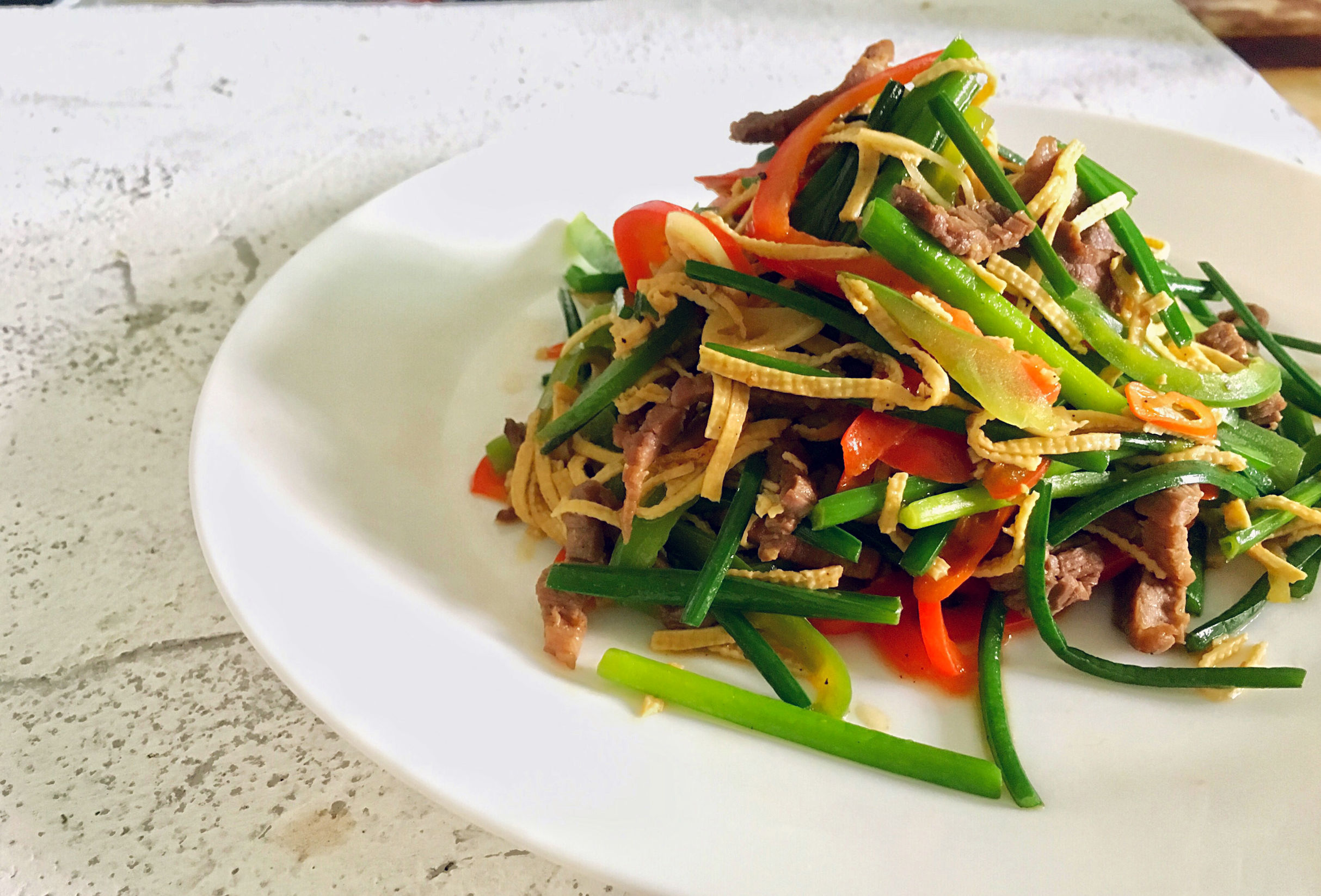 牛柳韭菜苔怎么做好吃,韭菜蒜薹菠菜和牛肉可以一起吃吗