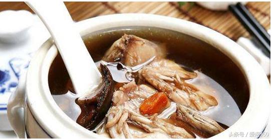 熟地黄泡脚的功效与作用及禁忌,熟地黄丸的功效与作用及禁忌