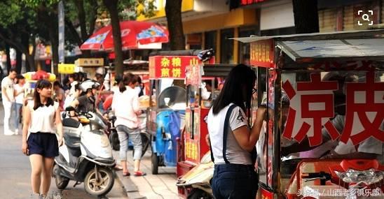 狂咽口水！实探山西各地小吃夜市，你准备去哪吃？