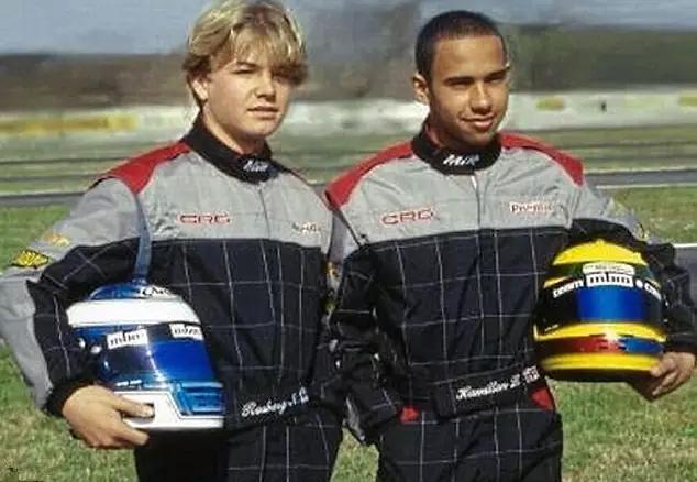 活久见｜斗了二十年的老队友，“将往事留在风中”