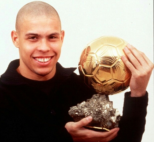 外星人罗纳尔多获传奇巨星,外星人罗纳尔多生涯百大技巧