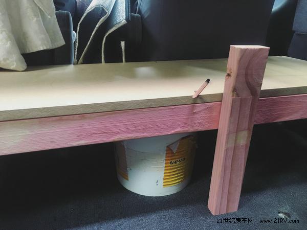 四川夫妻自改房车旅行,成都妹子环游世界