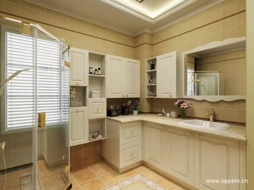 浴室用什么卫浴柜好,浴室杂乱无章