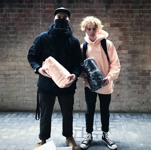 全球限量版supreme,supreme现在还值得买吗