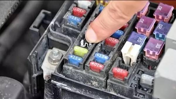 精!精!精!二手车如何识别系列之泡水篇!