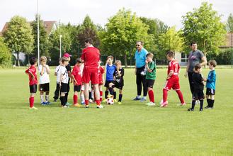 足球对人生的意义,足球对一个国家的意义