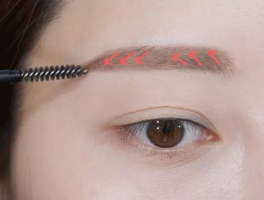 眉毛稀疏怎么画眉好看,眉毛短的女人怎样画眉
