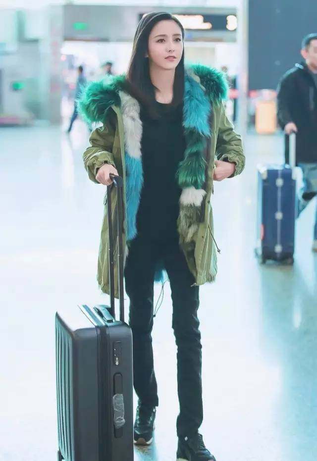 江疏影和戚薇的穿衣搭配,江疏影戚薇同款