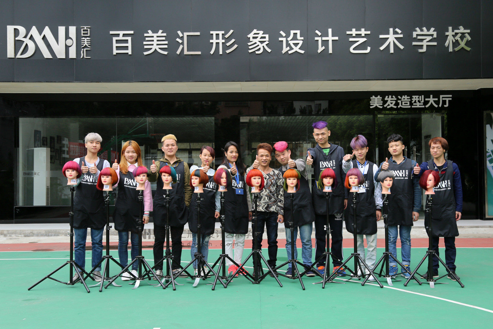 百美汇发廊,百美汇美发学出来怎么样