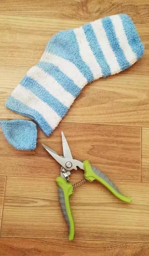 给狗狗洗澡的方法简单易学又省钱,学会这一招让狗狗乖乖听话