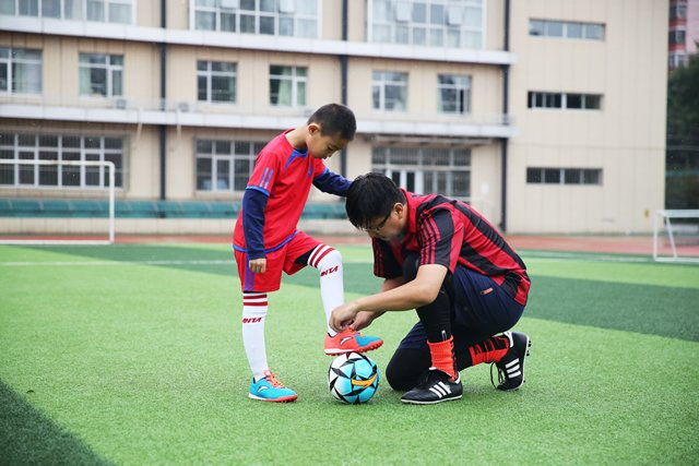 大童足球鞋怎么选购,足球鞋选购技巧及指南