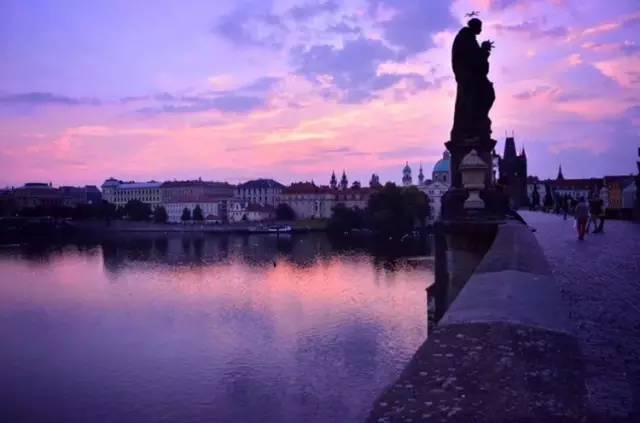 布拉格广场hello,hello说唱布拉格