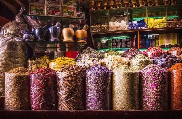 这几个国家太诱惑，直飞、免签、路边就能吃到米其林、国家公园免费一整年，是时候策划一场明年的旅行了！