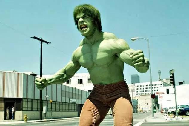 为了这些“C*杯罩**”，超级英雄们足足练了50年