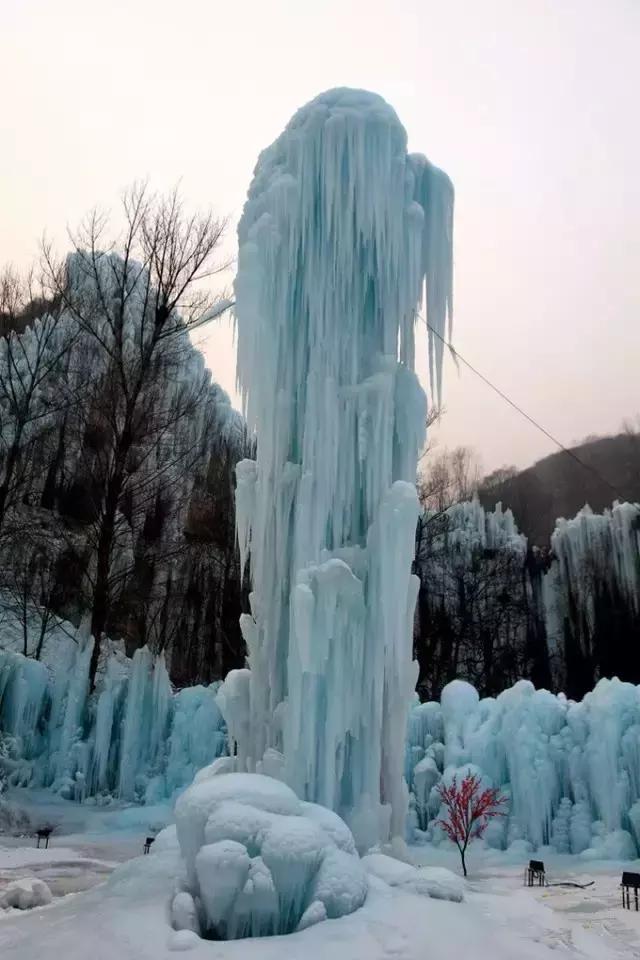 沕沕水景区冰雪,河北平山县沕沕水生态风景区冰瀑