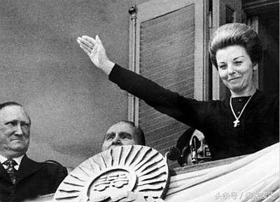 成为第一位女总统,从舞蹈演员到世界歌星