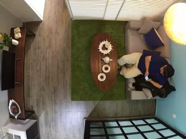 「新深漂」我们在租来的10㎡里，梦想装下整个世界