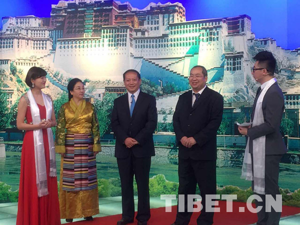 拉萨市副市长走进安徽家家购物频道直播间推广拉萨净土产品