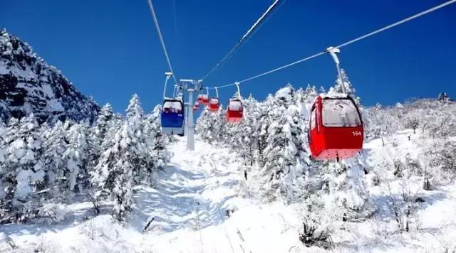 成都周边看雪滑雪的地方 (成都周边滑雪泡温泉好去处)