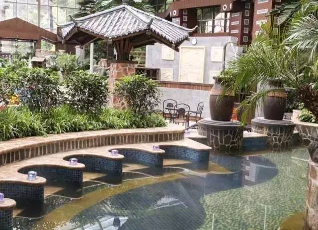 跟生活请个假放松一下心情,放下疲惫享受生活的美