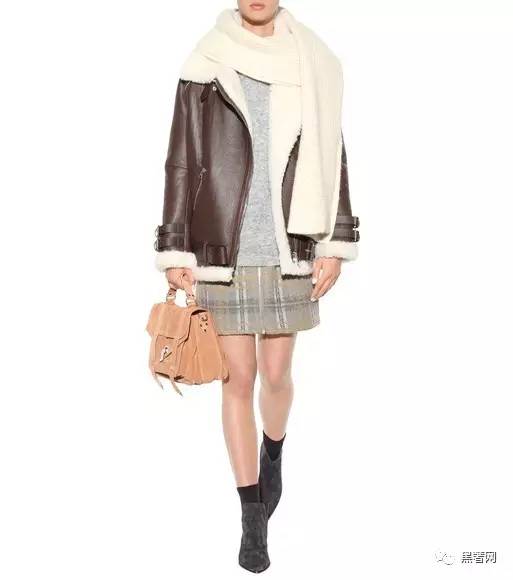 lv围巾哪款最好搭,最好看的围巾排名